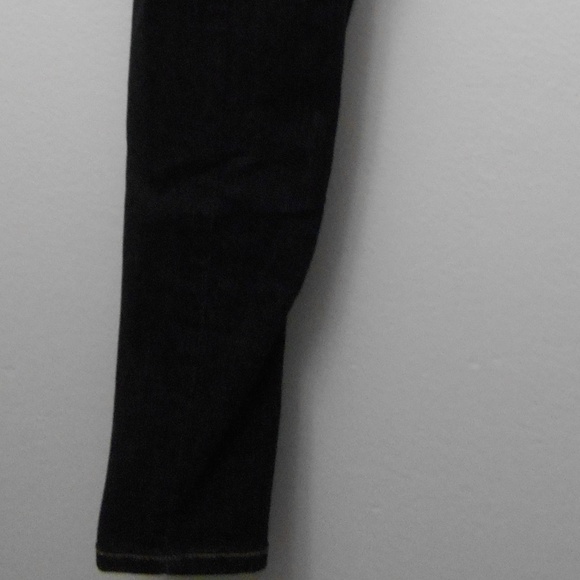 LEVI"S BLUE JEAN - Picture 3 of 4